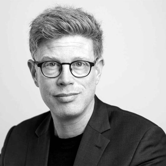 Sort/hvid portræt af Martin Krasnik