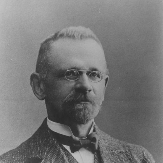 Sort-hvid portræt af borgmester Hans Eduard Flemmer.