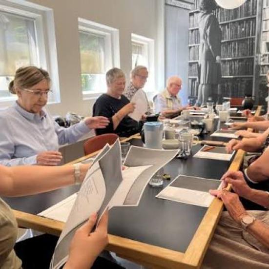Fælleslæsning Holbæk BIbliotek, Ane læser