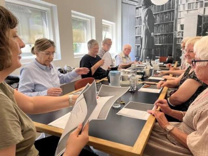 Fælleslæsning Holbæk BIbliotek, Ane læser
