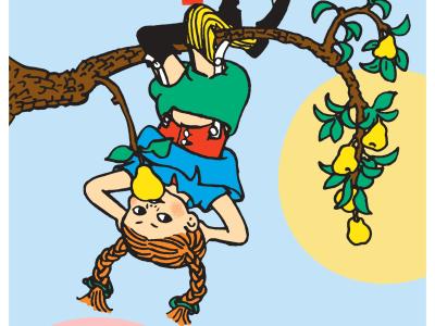 Pippi hænger i et træ på hovedet fra en gren og spiser pærer.