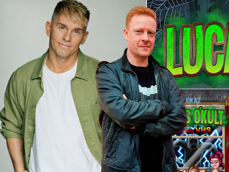 Bjarne står foran stor plakat med Lucas Okult i grønne farver.